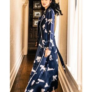 NWOT $268 W's PETITE PLUME Washable Silk Robe Panthere De Nuit Large Navy
